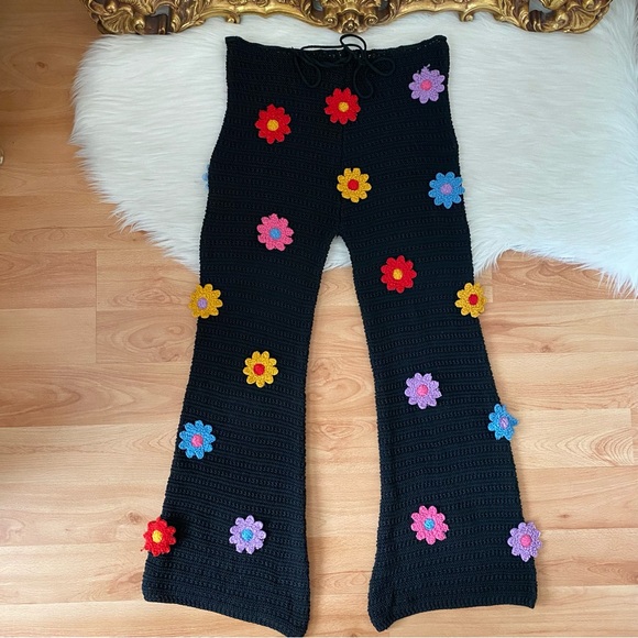 Crochet Floral Pants - Picture 4 of 10